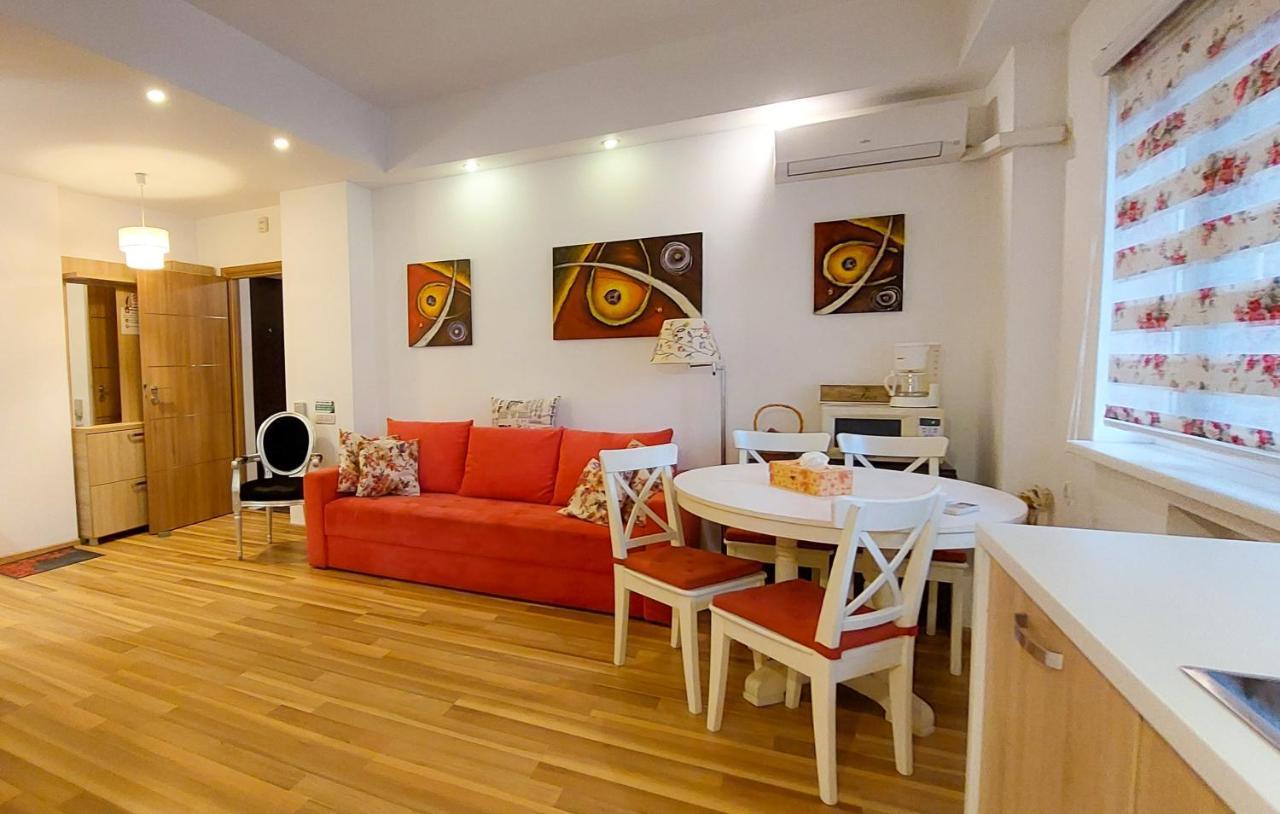 Fancy 1Bd Family Friendly In Historical Centre Apartamento Bucareste Exterior foto