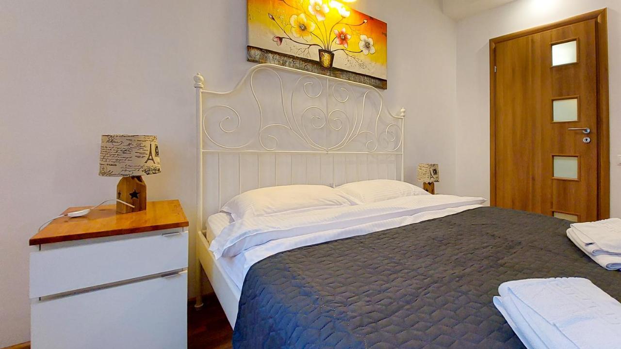 Fancy 1Bd Family Friendly In Historical Centre Apartamento Bucareste Exterior foto