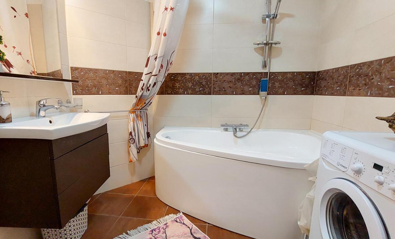 Fancy 1Bd Family Friendly In Historical Centre Apartamento Bucareste Exterior foto