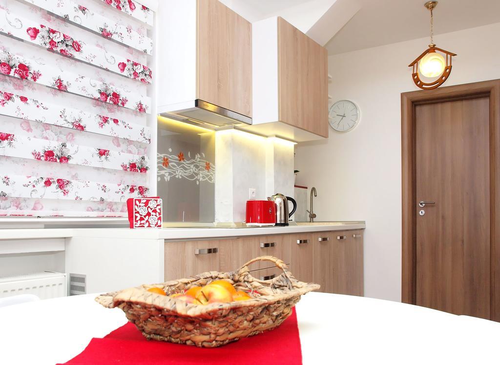 Fancy 1Bd Family Friendly In Historical Centre Apartamento Bucareste Exterior foto